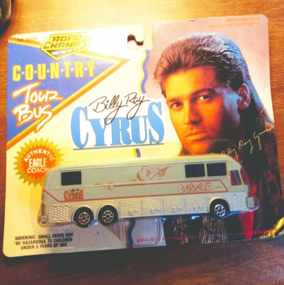 Billy ray Cyrus tour bus you vehicle